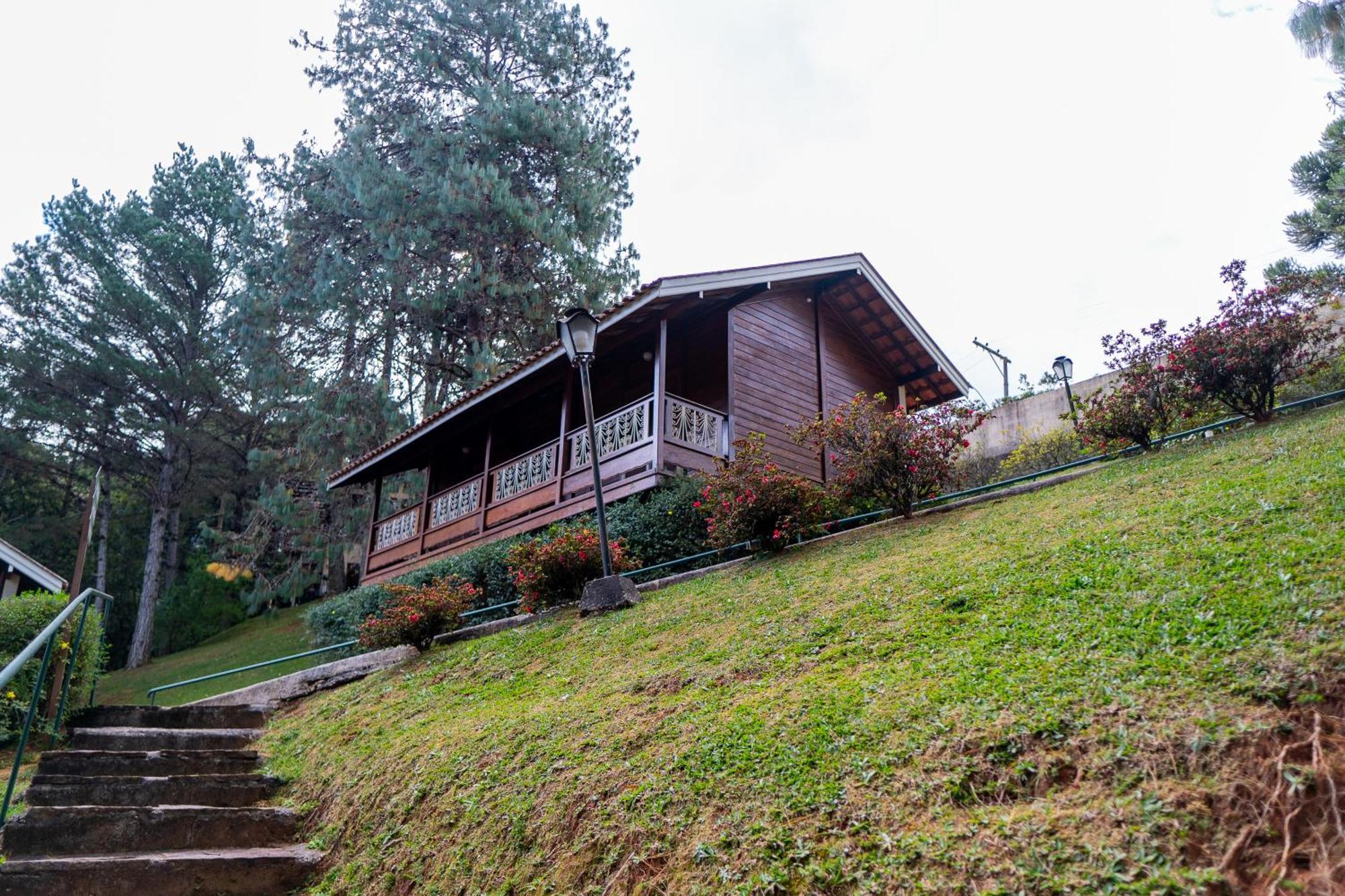 Pousada Dos Quatis Campos do Jordão Екстериор снимка